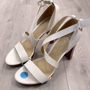 🆕 Nine West Strappy Heel